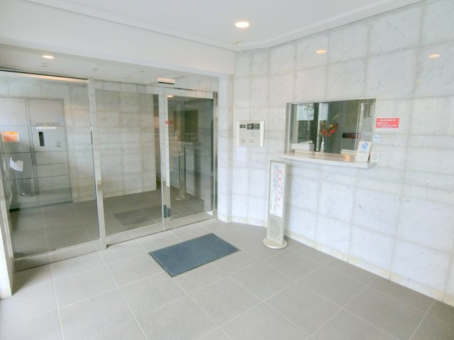 池上分譲マンションのエントランス