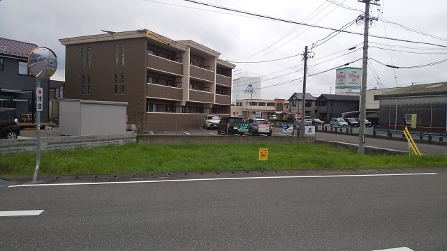 ５５７０５　羽島市小熊町島土地の外観
