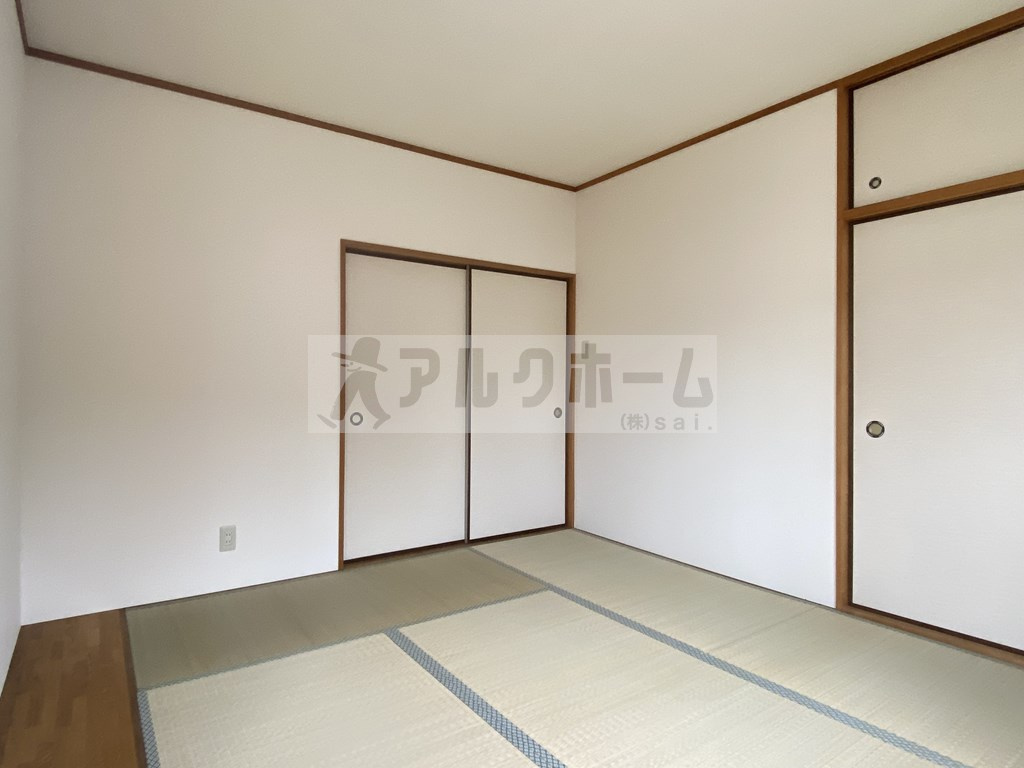 ハイツ四季の和室