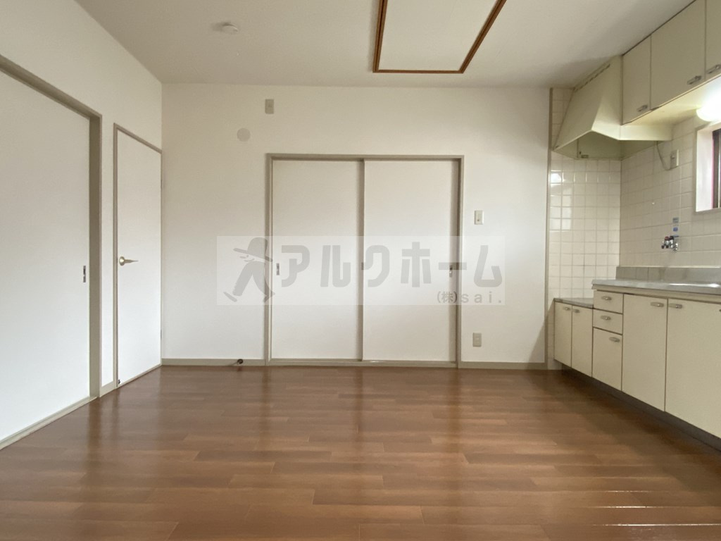 ハイツ四季の居間・リビング