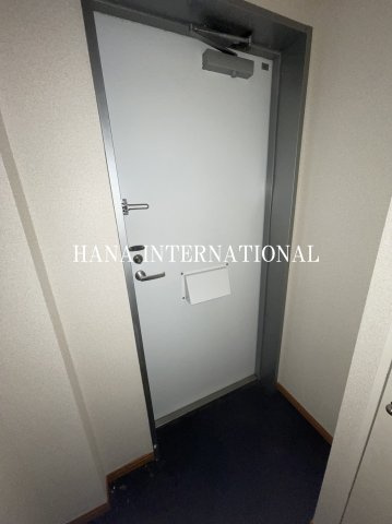 レオパレス花水木の玄関