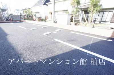 【駐車場】 | ラ・ポーズ