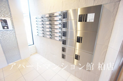 【エントランス】 | ラ・ポーズ