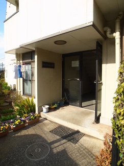 【エントランス】 | マンションなので、エントランスもございます！