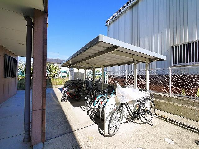 アベニール（二階堂上ノ庄町）のその他共用部分|自転車置き場