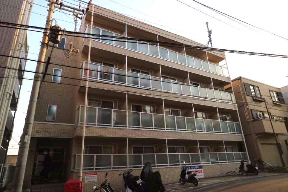 シャトラン弓木五番館の外観