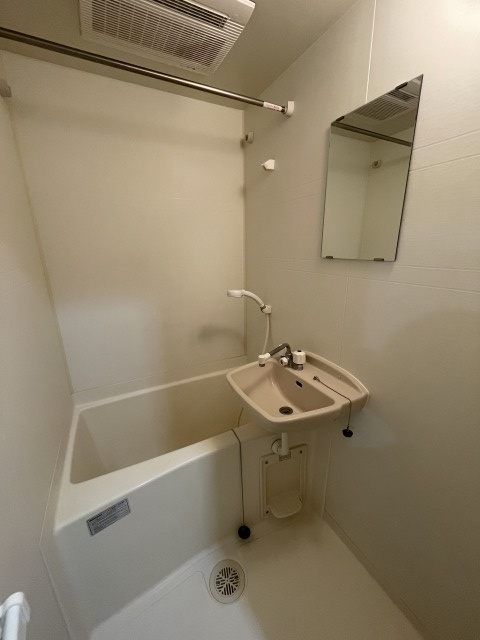 ヴィレッジヒル宮西の浴室