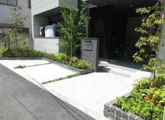 【エントランス】