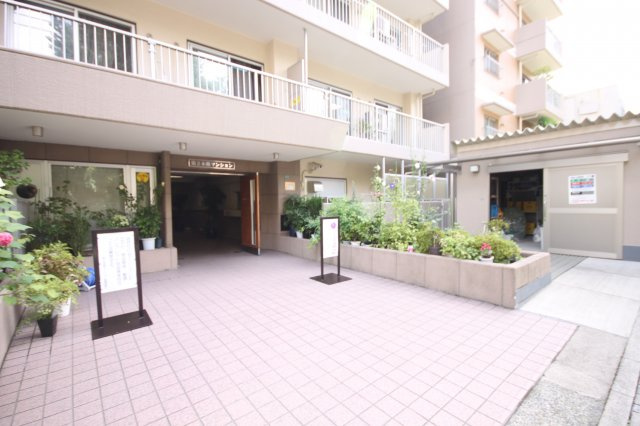 【エントランス】