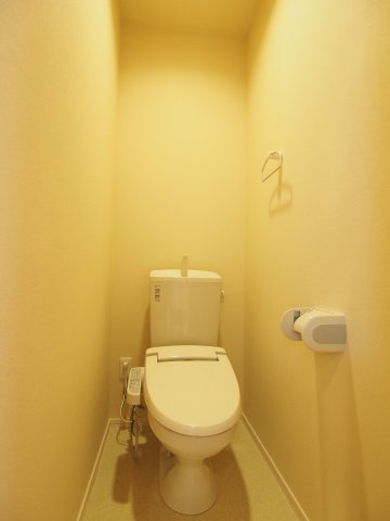 【トイレ】 | Calm Site | トイレにはもちろんウォシュレット完備！