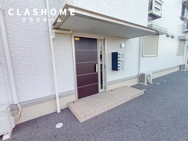 メゾン シュクレ　　 刈谷市近郊の賃貸はクラスホームのエントランス