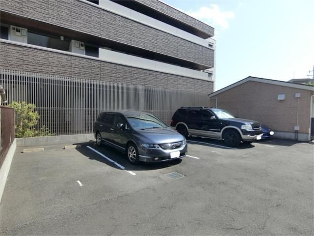 エスポワール（高津）の駐車場