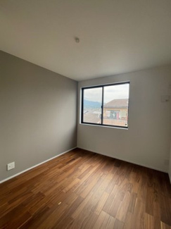 【洋室】 | 京都市右京区梅津　中古戸建 | 洋室5.7帖