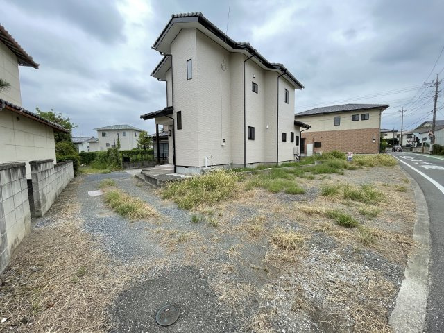 藤岡市本郷　中古の前面道路含む現地写真|前面道路含む現地写真です
