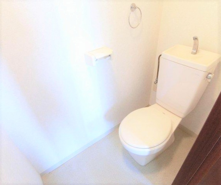 アイビーフラッツのトイレ|コンパクトで使いやすいトイレです