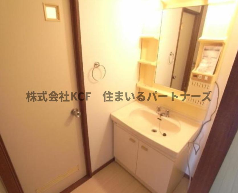 北原ビルの洗面所|忙しい朝には欠かせない洗面所です