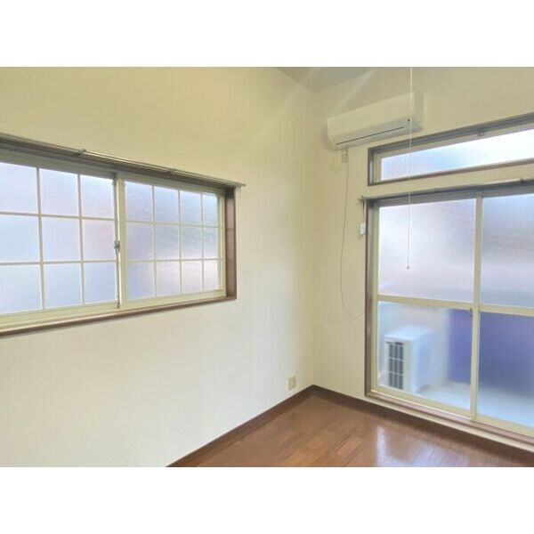 ヴィラ・ヴィクトリア　　　刈谷市近郊の賃貸はクラスホーム刈谷店の居間・リビング