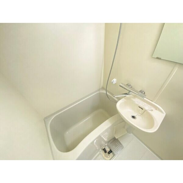 ヴィラ・ヴィクトリア　　　刈谷市近郊の賃貸はクラスホーム刈谷店の浴室