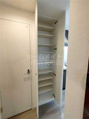 【設備】 | KOUMASTER NISHIKUJO | シューズBOXです