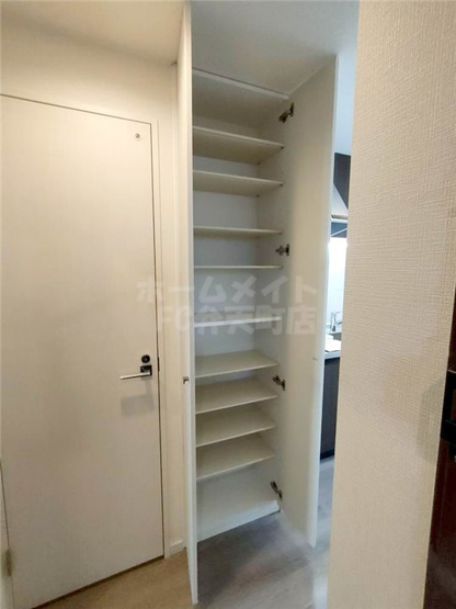 【設備】 | KOUMASTER NISHIKUJO | シューズBOXです