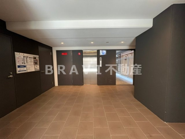 グランパシフィック北新町　BRAVI不動産のロビー|【グランパシフィック北新町】清潔なロビーです