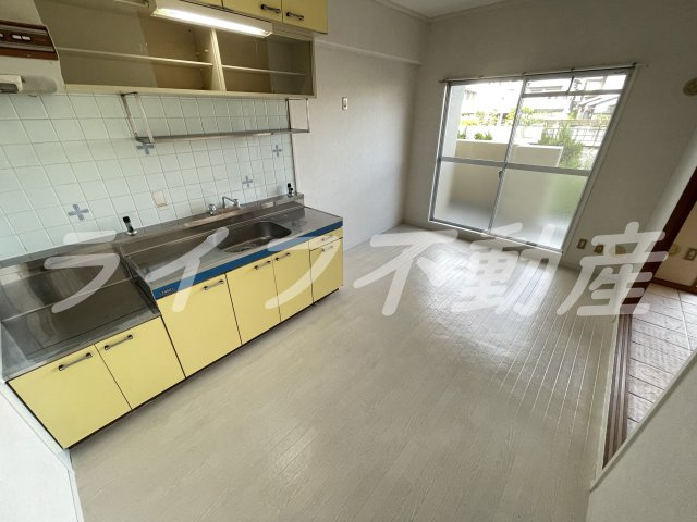 メゾンドール水野の居間・リビング|ゆったりとした居間です