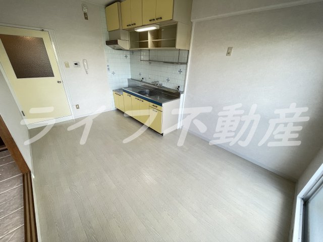 メゾンドール水野の内装|明るい色調の室内です