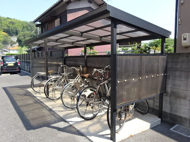 サン・フォーレスAのその他共用部分|自転車置き場