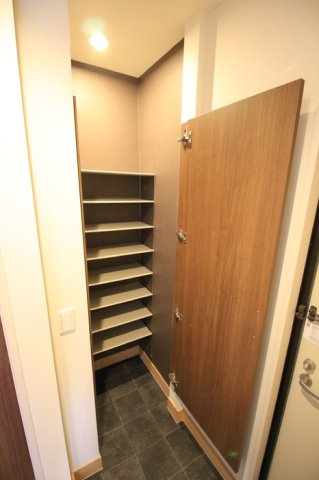クレイン【キャッシュバック対象】の玄関