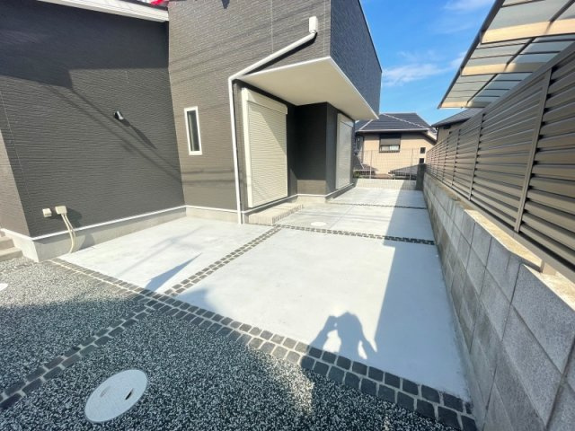 明石市朝霧山手町の新築一戸建の駐車場|３台駐車可