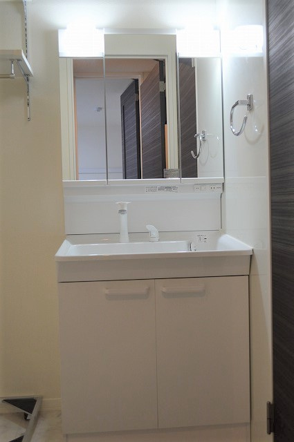 グラシアの独立洗面台