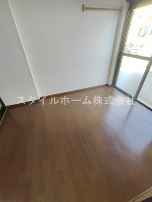 【居間・リビング】 | コスモハイツデューン | 別部屋写真です。