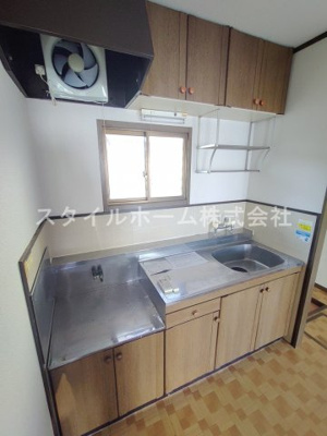 【キッチン】 | コスモハイツデューン | 別部屋写真です。