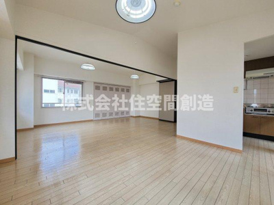 【居間・リビング】 | ロイヤルスプリングス