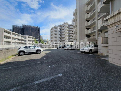 【駐車場】 | ロイヤルスプリングス