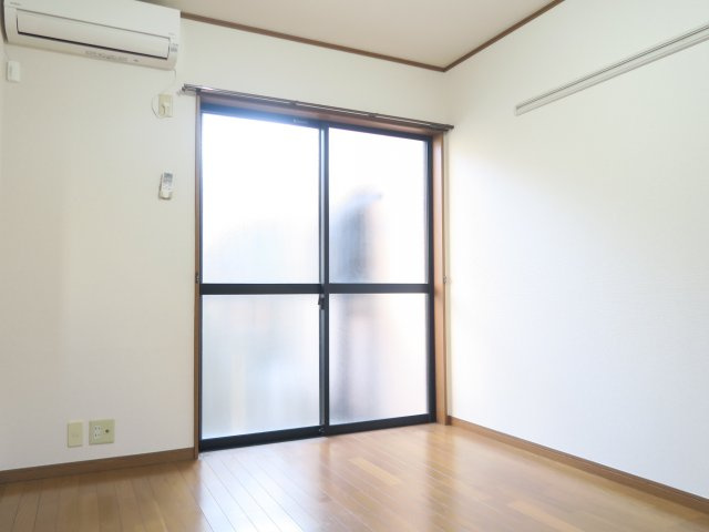 イオチハイツ5号棟の洋室