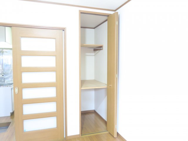 イオチハイツ5号棟の収納