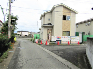 【前面道路含む現地写真】 | 前面道路含む現地写真です