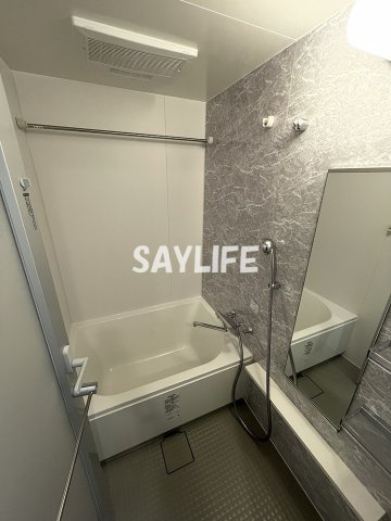 ボーベル玉造の浴室