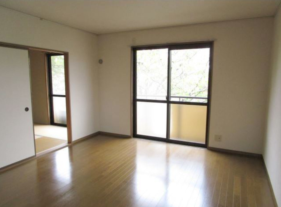 ファミーユシャトーの居間・リビング|ゆったりとしたリビングです