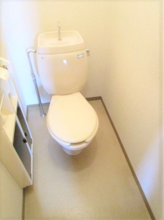 ファミーユシャトーのトイレ|落ち着いたトイレです