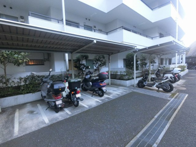 【その他共用部分】 | ワコーレ吉野町ガーデン | バイク置場です。