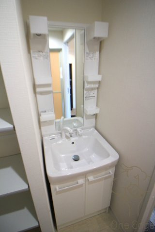T-RISE塚本の独立洗面台
