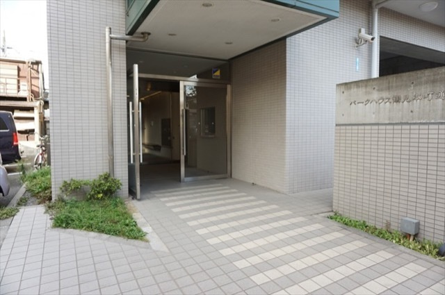 パークハウス鶴見本町通（鶴見区本町通2丁目）のエントランス|毎日通るエントランスはこのようになっています