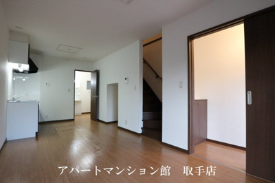 【居間・リビング】 | メゾネット野村