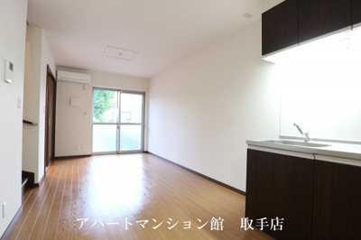 【居間・リビング】 | メゾネット野村