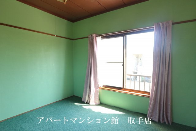 テラスハウス白山の洋室