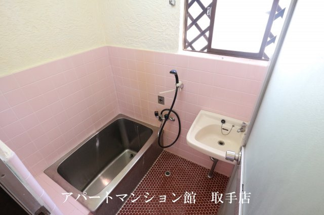 テラスハウス白山の浴室