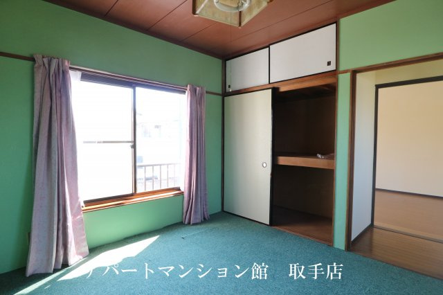 テラスハウス白山の洋室