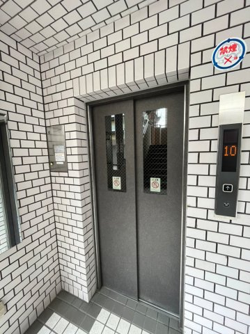 サングレール鶴見今津公園のその他共用部分|エレベーターです。